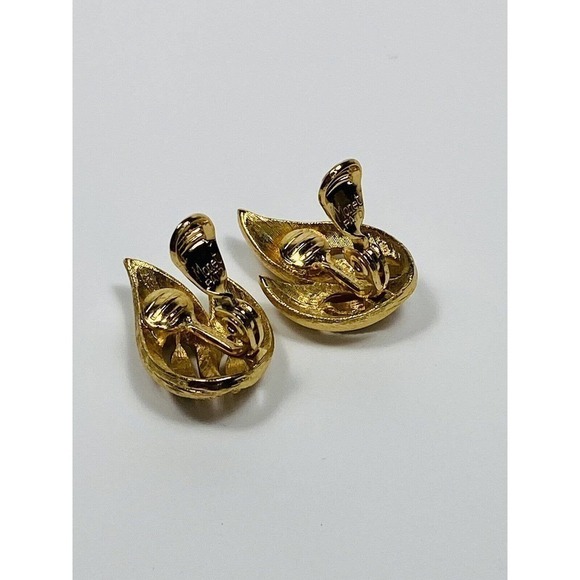 MONET Clips Clip Ons Earrings Gold Tone Textured Double Leaf Vintage Signed - Picture 14 of 16